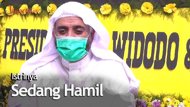 Ditinggal Pergi Syekh Ali Jaber, Orangtua Tak Henti Menangis