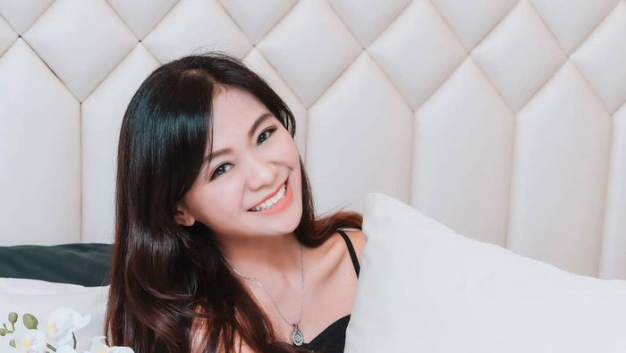 Tips Awet Muda Puspa Dewi, Oma berusia 53 Tahun yang Terlihat Seperti Remaja