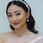 6 Gaya Makeup Flawless Natasha Wilona untuk Kondangan