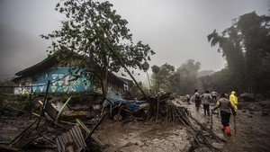 FOTO: Banjir Bandang Terjang Puncak Bogor