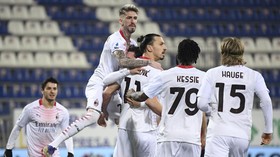 FOTO: Sihir Ibracadabra Bawa AC Milan Unggul 3 Poin