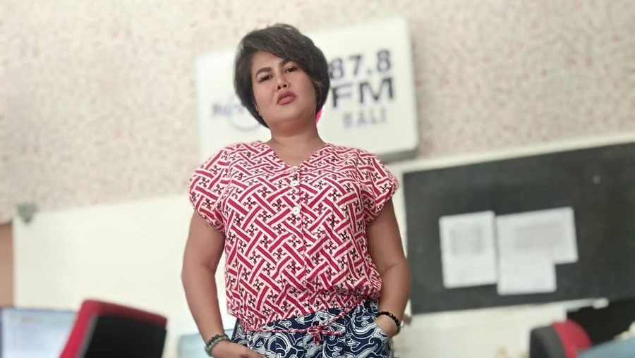 Duka Artis Usai Riri Djalil Tewas di Kos-Kosan di Bali Duka Artis Usai Riri Djalil Tewas di Kos-Kosan di Bali