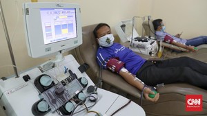 FOTO: Donor Plasma Darah untuk Pasien Covid-19