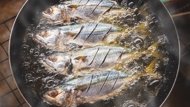 Tulang yang kuat berperan mendukung kelancaran aktivitas sehari-hari. Salah satu cara agar memperoleh tulang kuat adalah mengonsumsi makanan tertentu.