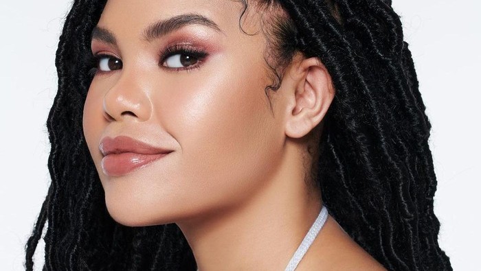 Kolaborasi Lifni Sanders, Somethinc Hadirkan 4 Shades Terbaru Copy Paste Cushion