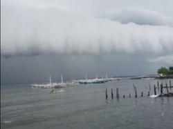 Viral Awan Berbentuk Tsunami di Laut Polewali, Ini Analisis BMKG