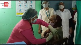 VIDEO: India Suntik 380 Ribu Orang Vaksin Covid dalam 3 Hari