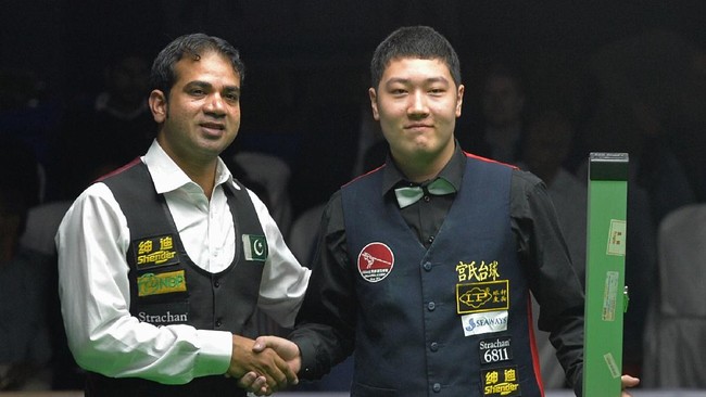 Atlet biliar asal China Yan Bingtao berhasil bikin heboh usai merebut gelar pada turnamen Masters di Milton Keynes.