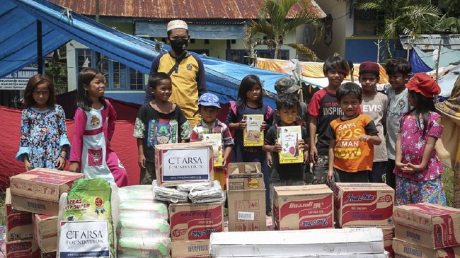 CT ARSA Foundation mengajak masyarakat untuk memberikan bantuan kepada korban bencana di Kalimantan Selatan dan Sulawesi Barat melalui Dompet Amal Transmedia.