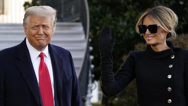 Presiden AS Donald Trump menyampaikan terima kasih kepada anak-anaknya dalam pidato perpisahan di pangkalan militer Joint Base Andrews.