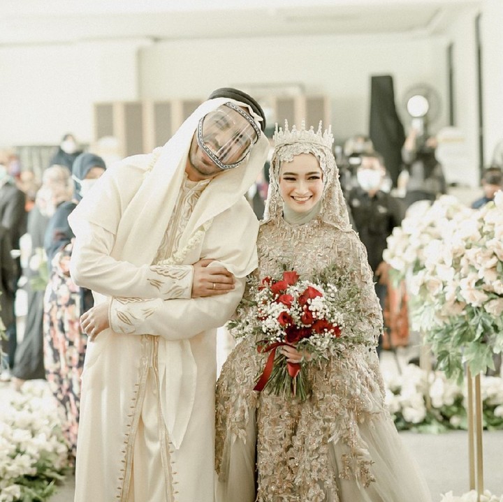 <p>Pernikahan Reza Zakarya dan Valda Alviana berlangsung pada Minggu (17/1/2021) di Purwokerto. Pasangan ini pun tampak sumringah setelah selesai ijab kabul dan resmi menjadi pasangan suami istri. (Foto: Instagram @reza_zakarya_daa)</p>
