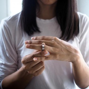 Viral Pria Sengaja Langgar Lalu Lintas gegara Ogah Diceraikan