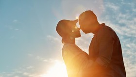 6 Jenis Ciuman dan Maknanya, Tidak Melulu Sensual