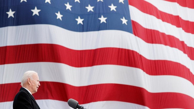 Harga barang-barang di AS naik usai Presiden AS Joe Biden meluncurkan stimulus tambahan covid-19 sebesar US$1,9 triliun.