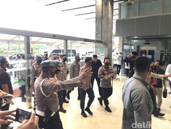 Bareng Jenderal Idham, Komjen Sigit Tiba di DPR untuk Uji Calon Kapolri