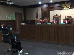 Pinangki Berurai Air Mata Minta Pengampunan Hakim di Sidang Pleidoi