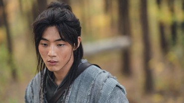Ji Soo Resmi Dikeluarkan dari Drama Korea 'River Where The Moon Rises'