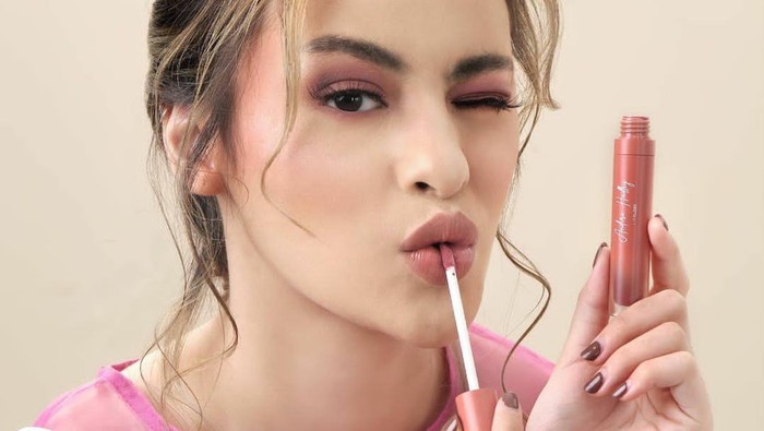 Limited Edition! Coba Lip Product Mineral Botanica X Andira Hadley dengan Warna Super Cantik