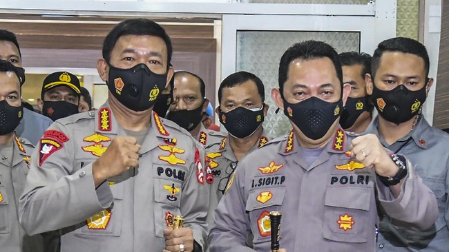 Indonesia Police Watch (IPW) menilai Komjen Listyo Sigit Prabowo bakal menggeser posisi sejumlah Kapolda.