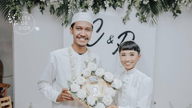 Intip Makeup dan Baju Pengantin Pernikahan Santai yang ...