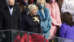 Disebut Mirip 'Hunger Games', Ini Makna Gaun Lady Gaga di Pelantikan Joe Biden
