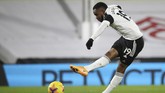 FOTO: Pogba Antar Man Utd Kembali ke Puncak Klasemen Manchester United kembali ke puncak klasemen Liga Inggris setelah mengalahkan Fulham 2-1 di Stadion Craven Cottage, Kamis (21/1).