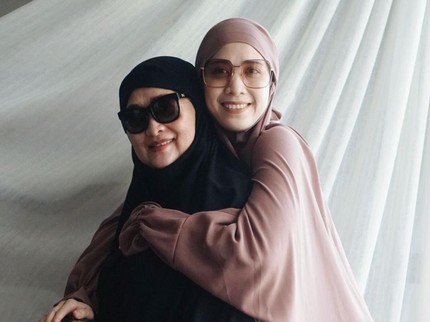Fanny Fabriana Syok Sekeluarga Kena COVID-19, Ibunda Beri Pesan Menyentuh