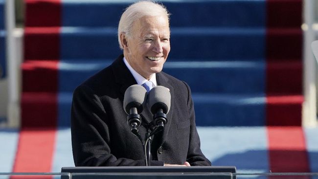 Setumpuk `PR` untuk Biden Sejumlah pengamat politik internasional menilai langkah Joe Biden dalam memimpin AS berat lantaran adanya setumpuh PR besar yang diwariskan Trump.
