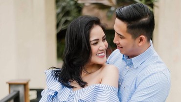 img-title Bersaksi di Kasus Senpi Suami, Nindy Ayunda Bantah Jadi Cepu