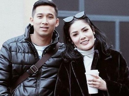 3 Seleb Mesra di Medsos Ternyata Pernah Alami KDRT, Termasuk Nindy Ayunda