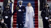 FOTO : Nyanyian Lady Gaga dan JLo di Pelantikan Joe Biden Pelantikan Joe Biden-Kamala Harris sebagai Presiden-Wapres AS diiringi penampilan Lady Gaga dan Jennifer Lopez.
