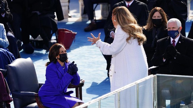 FOTO : Nyanyian Lady Gaga dan JLo di Pelantikan Joe Biden