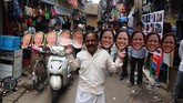 FOTO : Keceriaan di Tanah Leluhur Kamala Harris Penduduk Kota Chennai, Tamil Nadu, India turut berbangga karena Kamala Harris dilantik sebagai Wakil Presiden ke-49 Amerika Serikat.