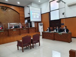 5 Dakwaan Jumhur Hidayat Sebar Kebohongan Picu Demo Berujung Kerusuhan