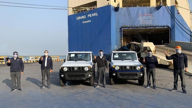 Maruti Suzuki di India dilaporkan mengekspor Jimny tiga pintu dan akan menjual versi lima pintu untuk konsumen lokal.