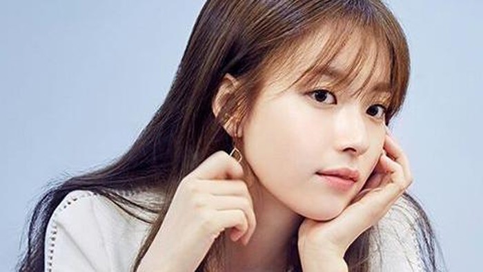 Tampil Beda Weekend Ini dengan Coba 6 Gaya Poni Paling Cute