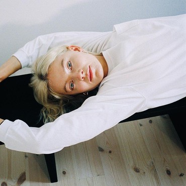 Lirik Lagu Hurts So Good - Astrid S