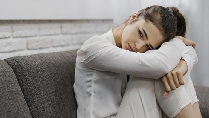 Studi: Lebih Banyak Perempuan yang Meragukan Diri daripada Mencintai Diri Sendiri