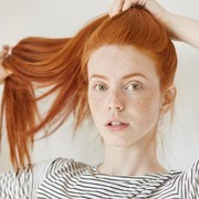 Ketahui 4 Masalah yang Disebabkan Dry Shampoo dan Cara Mengatasinya