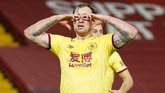 FOTO: Liverpool Mulai Rontok di Liga Inggris Liverpool mulai rontok di Liga Inggris setelah kalah 0-1 dari Burnley pada laga di Stadion Anfield, Kamis (21/1) malam waktu setempat.