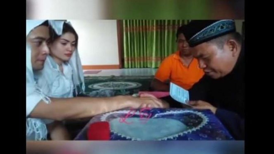 Pernikahan Artis Pernikahan Artis