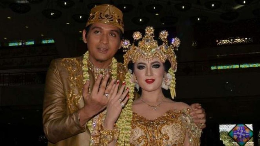 Pernikahan Artis Pernikahan Artis