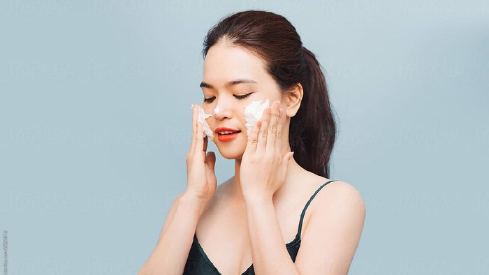 Efektif Membersihkan Wajah, Ini Bedanya Foam Cleanser, Gel Cleanser dan Cream Cleanser