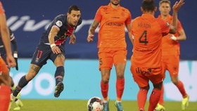 Di Maria Cedera, PSG Pincang Lawan Barcelona