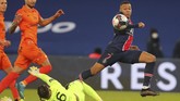FOTO: Mbappe Bersinar, PSG Hajar Montpellier Paris Saint-Germain menang telak 4-0 atas Montpellier di Liga Prancis berkat kegemilangan Kylian Mbappe di Stadion Parc des Prince, Sabtu (23/1) dini hari WIB.