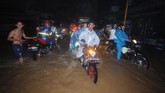 Hujan lebat memicu banjir dan longsor di wilayah Manado, Sulawesi Utara, hingga memakan korban jiwa.