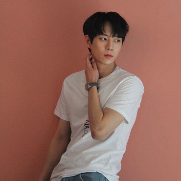 Kim Young Dae Resmi mundur dari 'School 2021', Tim Produksi Cari Pengganti