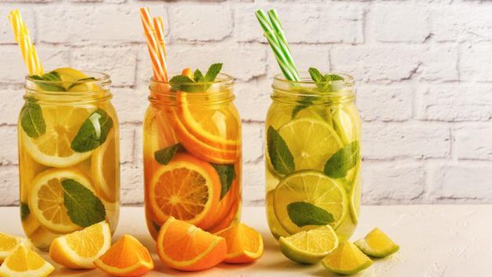Mencegah Penuaan Hingga Efektif untuk Diet, Berikut Manfaat Infused Water Lemon