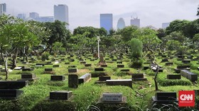 Tiga Nama Satu Nisan, Alarm Krisis Lahan Makam di Jakarta