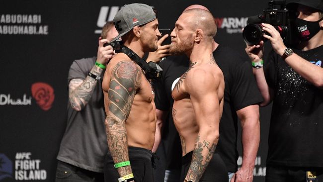 Bayaran McGregor 3 Kali Lipat Poirier di UFC 264 Conor McGregor mendapatkan bayaran tiga kali lipat lebih besar dari Dustin Poirier saat bertarung di UFC 264.
